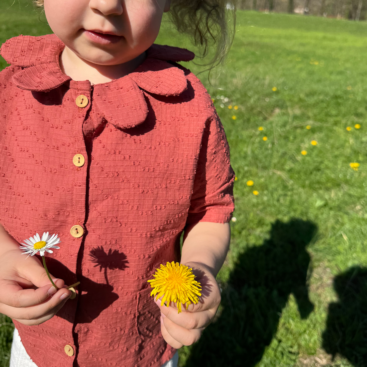 Le col fleur de la chemise "En Balade" - ENFANT - Patron