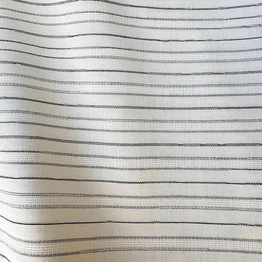 Tissu Coton brodé écru et bleu marine