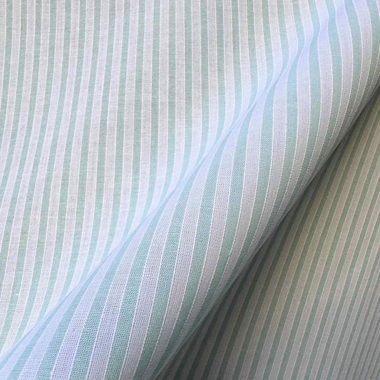 Tissu Seersucker de coton rayé blanc et vert d'eau