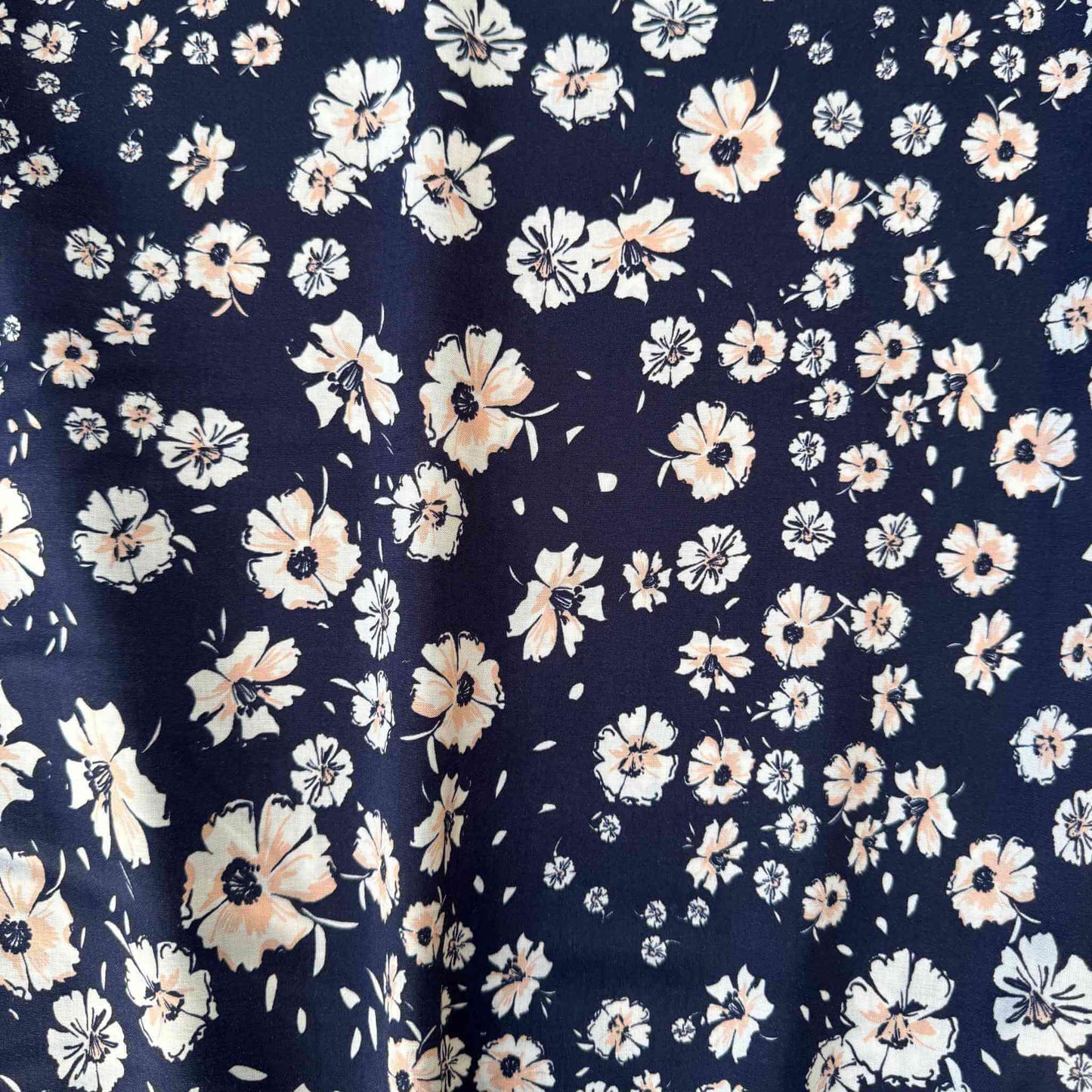 Tissu Satin de viscose fleurie